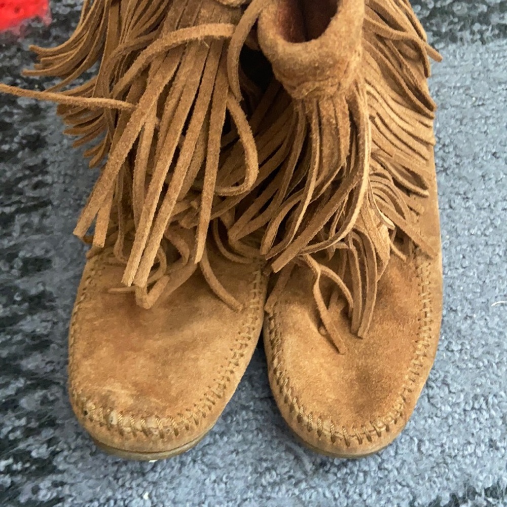 Fringe boots